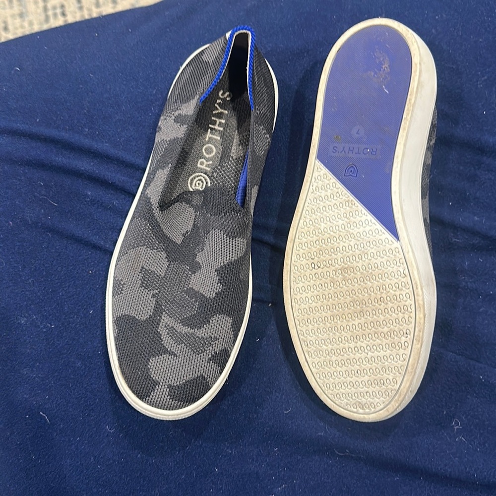 Rothys Black & gray camo